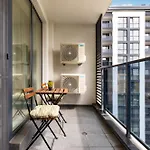 Διαμέρισμα Platinum Designer Flat With Balcony & Parking By Flat Manager