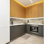 Διαμέρισμα Platinum Designer Flat With Balcony & Parking By Flat Manager