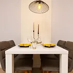 Platinum Designer Flat With Balcony & Parking By Flat Manager * Φιλιππούπολη