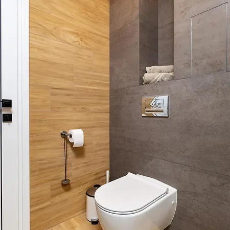Platinum Designer Flat With Balcony & Parking By Flat Manager Apartament
