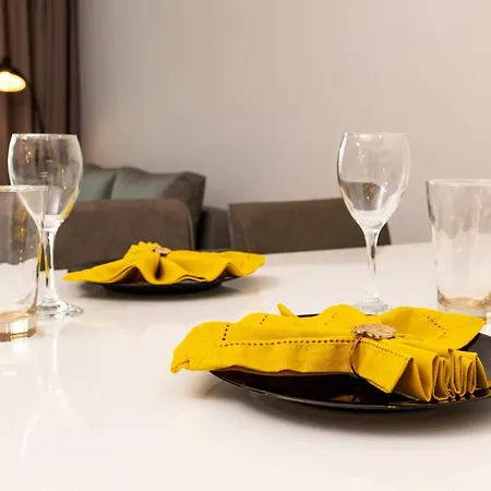 Apartament Platinum Designer Flat With Balcony & Parking By Flat Manager